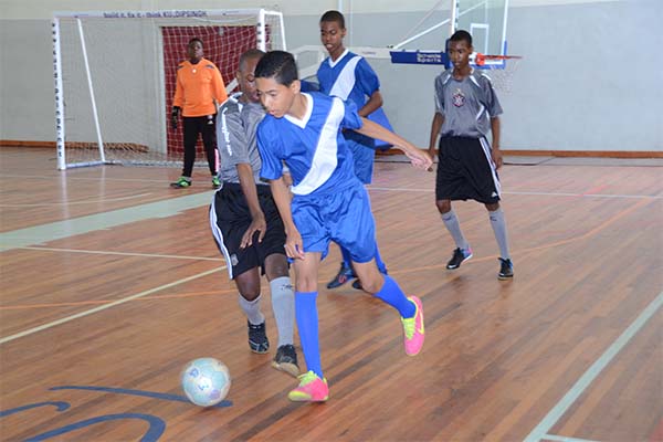 Read more about the article Record aantal teams in futsalcompetitie