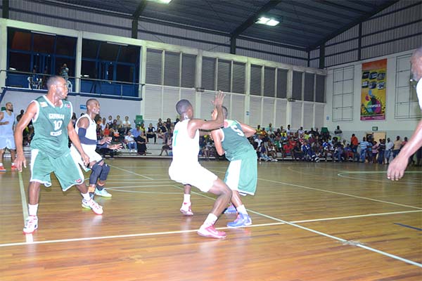 Read more about the article Basketballers sterkste in driekamp tegen Guyana