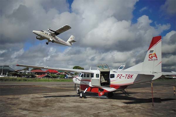 Read more about the article Leerkrachten binnenland gestrand in Paramaribo