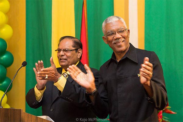 Read more about the article Guyanese politie onderzoekt moordcomplot tegen president Granger