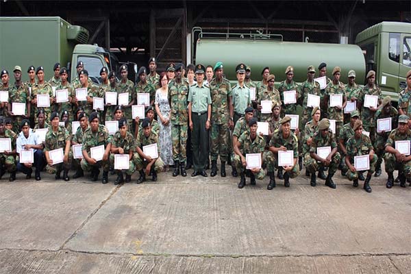 Read more about the article Certificaat voor bijna 60 militairen na training Defensie China