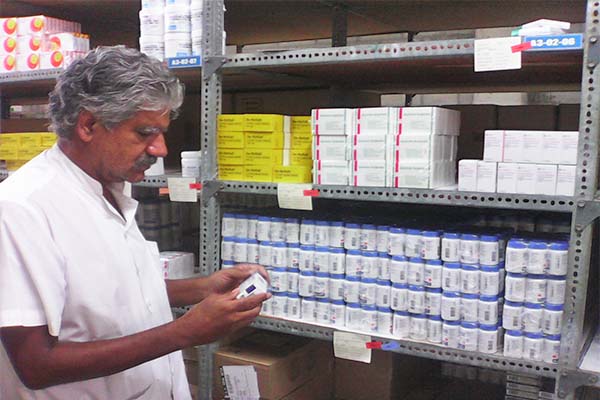 Read more about the article Aanbod India aangrijpen voor medicijnvoorziening