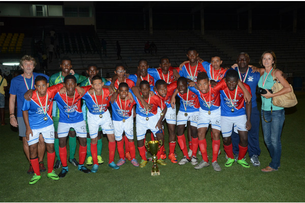 Read more about the article Curaçao Soccer Academy wint SPSB voetbaltoernooi