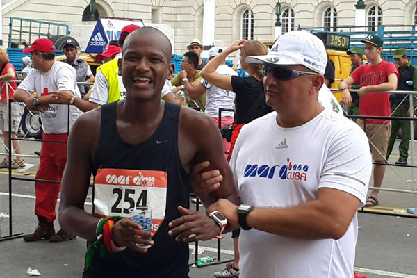Read more about the article Surinamers liepen Maraton van Cuba