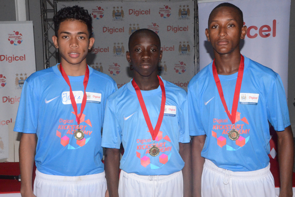 Read more about the article Hoepel, Marsidin en Vlijter besten in Digicel Kick Start Clinic