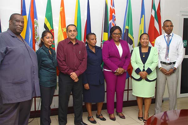 Read more about the article Handelscomité must voor Suriname