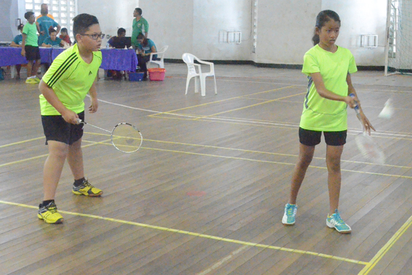 Read more about the article Clear Shot organiseert Alishia Ramzan Memorial badmintontoernooi