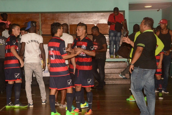 Read more about the article Mengao eerste finalist futsalplay-offs