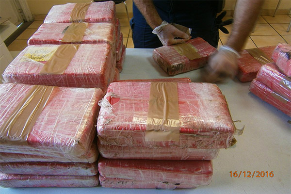 Read more about the article 148 kilo cocaïne uit Suriname onderschept op Guadeloupe