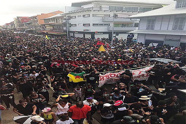 Read more about the article Grootschalig protest in Frans-Guyana
