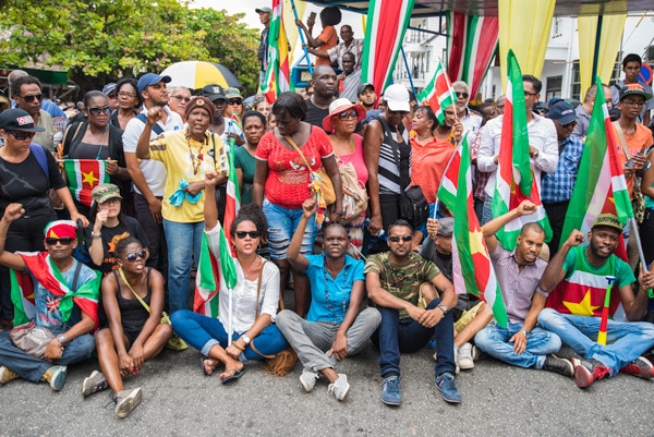 Read more about the article Gekozen Jeugdparlementariërs: ‘Jongeren ondersteunen jullie de protestacties’