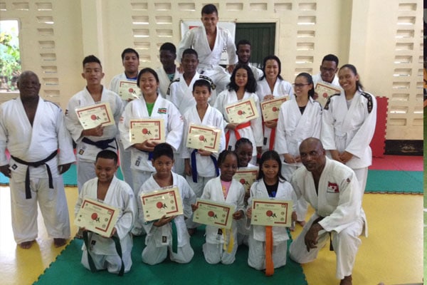 Read more about the article Tatami spoort geslaagde judoka’s aan kennis en vaardigheden te gebruiken