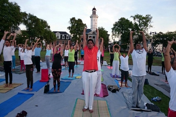 Read more about the article Yoga Day Celebration, wake up call voor yoga