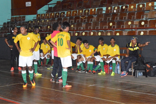 Read more about the article U21 selectie twee keer beter dan Frans-Guyana