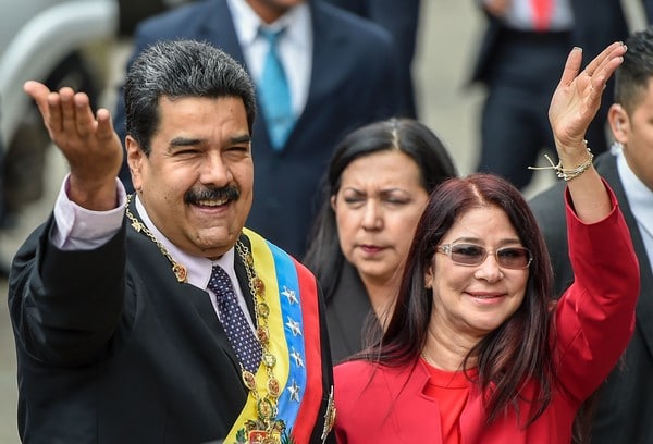 Read more about the article Politicoloog Breeveld: ‘Surinaamse regering kan leren uit situatie Venezuela’