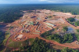 Newmont Suriname vierde op zondag 1 oktober jongstleden zijn eerste volledige jaar van veilige, efficiënte en verantwoorde productie van de Merian-goudmijn in het centrale deel van Oost-Suriname.