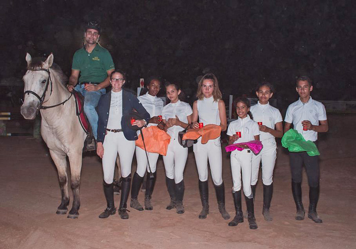 Read more about the article Suriname succesvol bij Grand Caribe paardenspringwedstrijden