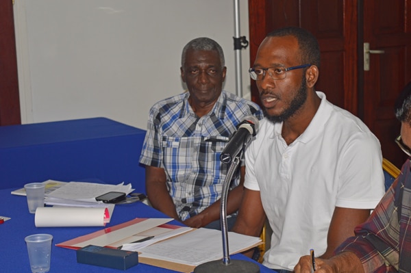 Read more about the article Hofwijks: “Suriname moet focussen op het inhoudelijke van politieke partijen”