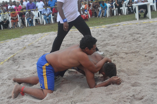 Read more about the article Goede belangstelling voor Kwatta Beach Wrestling Fest