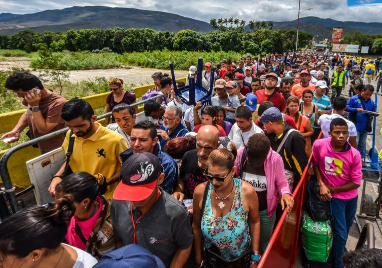 Read more about the article Venezolanen vluchten nu via gevaarlijke wegen naar buurlanden