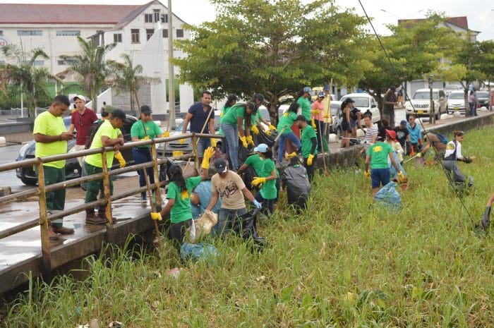 Read more about the article Ook Suriname houdt de wereld schoon