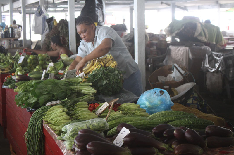 Read more about the article Marktverkopers hekelen verkoop groenten in winkels