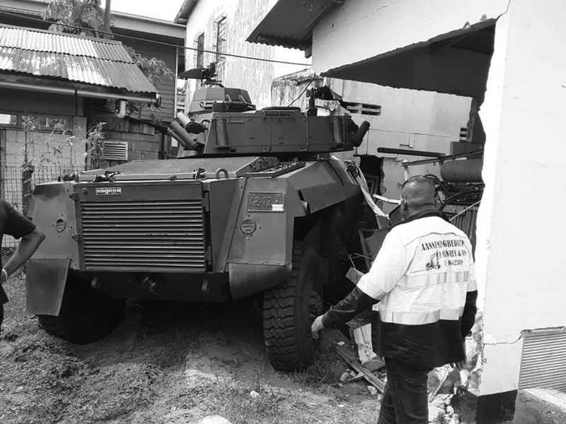 Read more about the article Nationaal Leger betreurt incident met pantserwagen