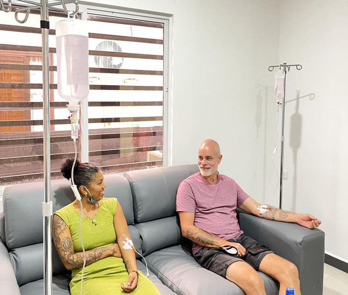Read more about the article Eerste IV-therapiedrip clinic opent deuren in Suriname