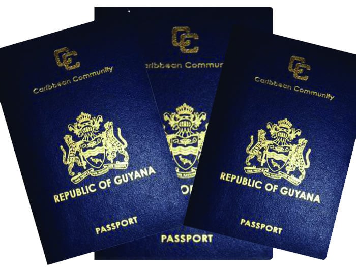 Read more about the article Surinaamse betrapt met vals Guyanees paspoort na aanvraag VS-visum