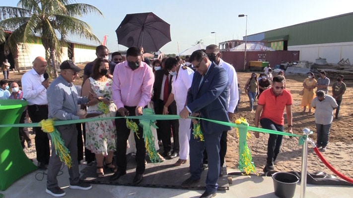 Read more about the article Rijstindustrieel Ramadhin opent haven in Nickerie
