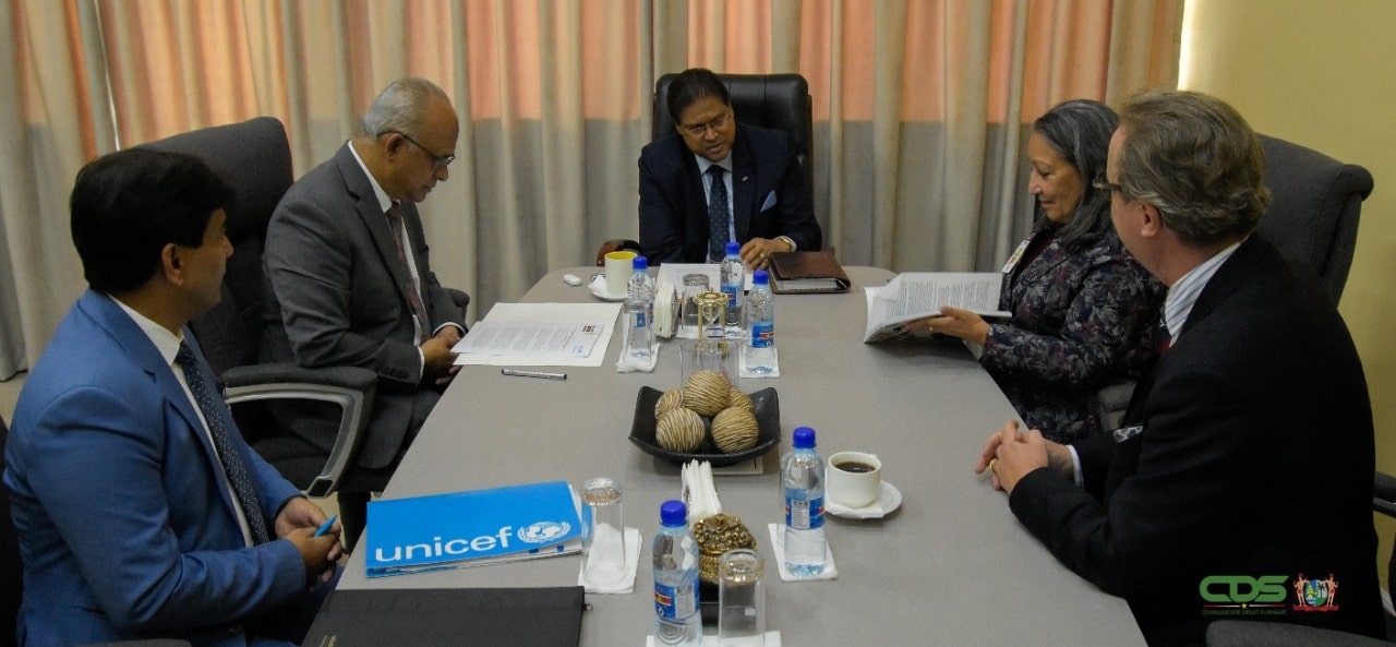 Read more about the article Regional Director Unicef bezoekt president