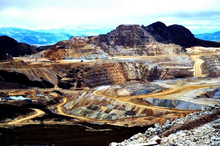 Read more about the article Newmont wordt enige eigenaar van Yanacocha-goudmijn in Peru