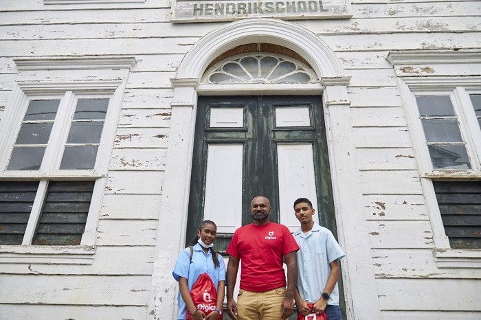 Read more about the article Digicel zal USD 100.000 besteden aan renovatie hendrikschool
