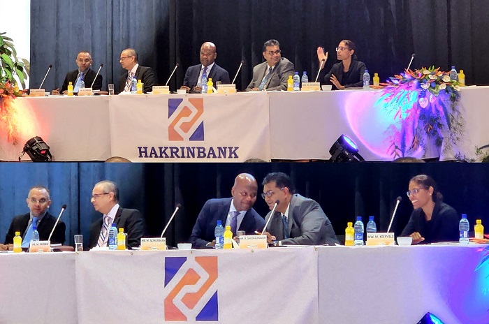 Read more about the article Hakrinbank president-commissaris leidt AVA op ondemocratische wijze
