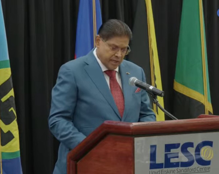 Read more about the article President blikt terug op 50 jaar Caricom-Cuba