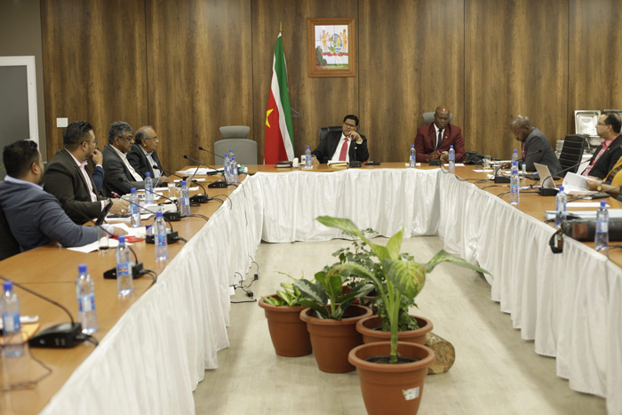 Read more about the article Regeringsvergadering legt basis voor duurzame vooruitgang Suriname