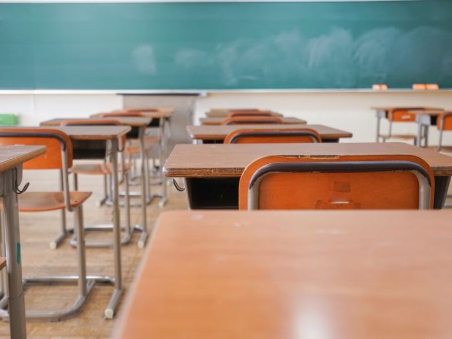 Read more about the article Onderwijs deel binnenland gestaakt door vertrek leerkrachten