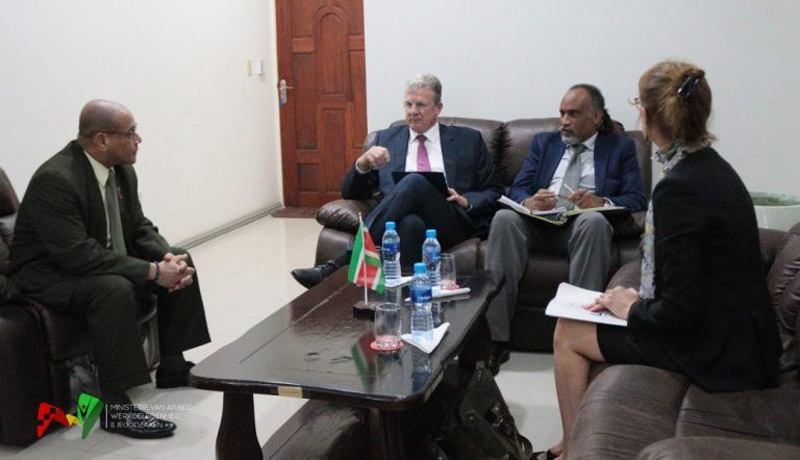 Read more about the article AWJ-minister heeft onderhoud met USAID