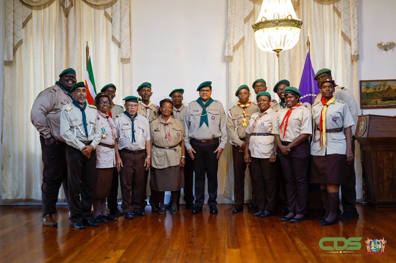 Read more about the article President Santokhi geïnstalleerd als lid Boy Scouts Suriname