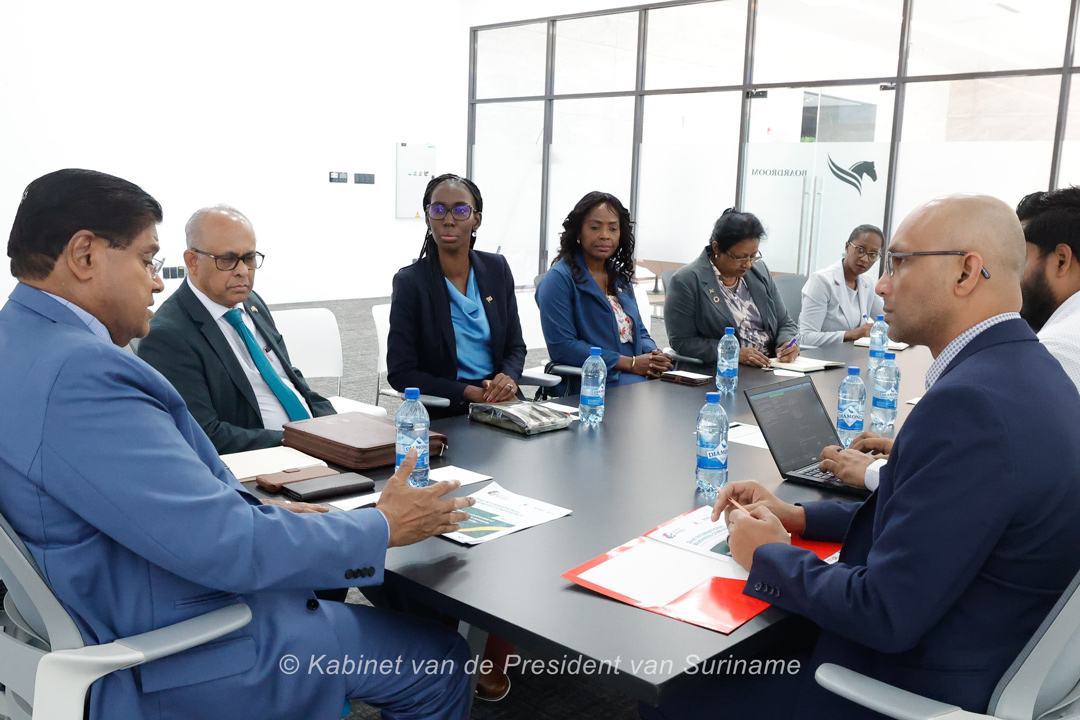 Read more about the article President bespreekt versterking samenwerking met Suriname-Guyana Chamber of Commerce