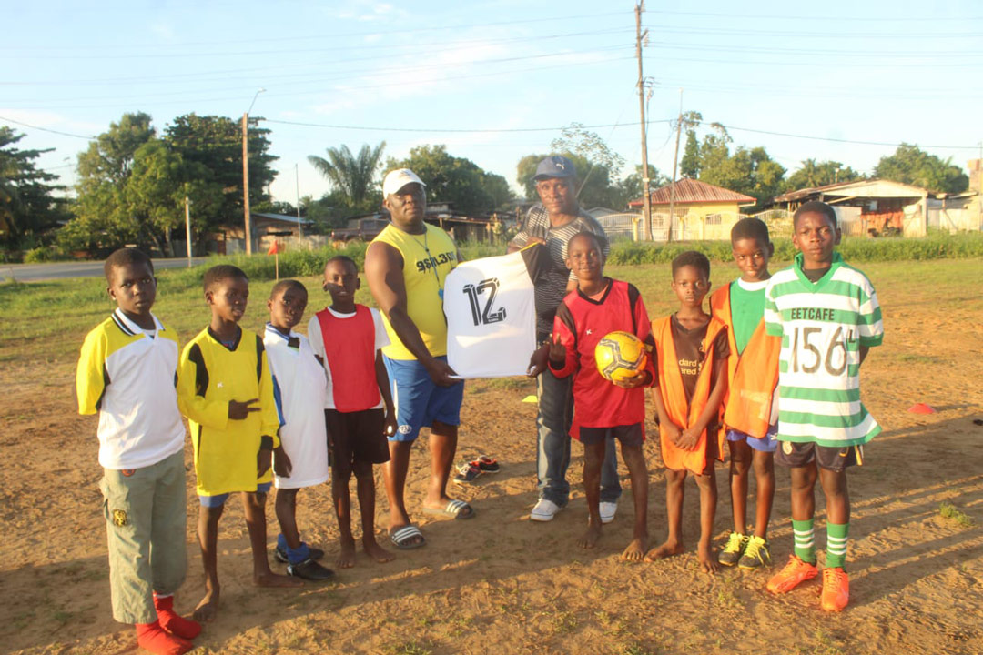 FC-The-Young-Jeudvoetbal-sunny-point