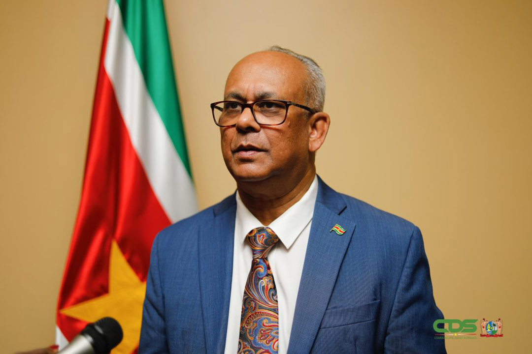 Read more about the article ZULLEN DE VS RAMDIN STEUNEN VOOR OAS?