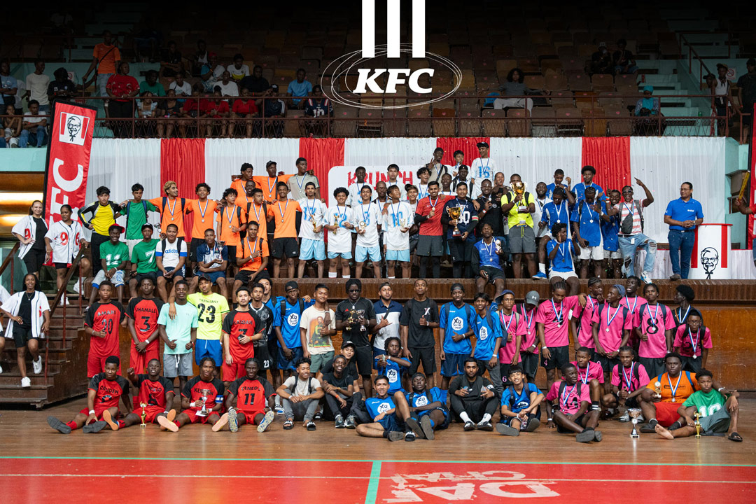 Read more about the article KFC maakt droom jongerenorganisatie SESHAT waar met zaalvoetbaltoernooi voor middelbare scholen