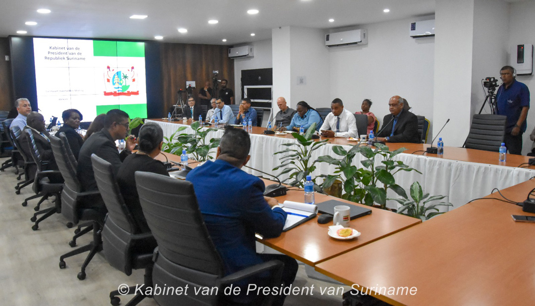 Read more about the article President houdt spoedbijeenkomst met stakeholders luchtvaartsector