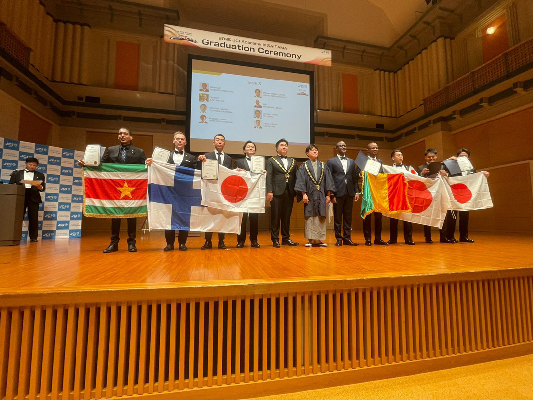 Read more about the article Romario Sahai vertegenwoordigt Suriname op 38ste JCI Academy in Japan