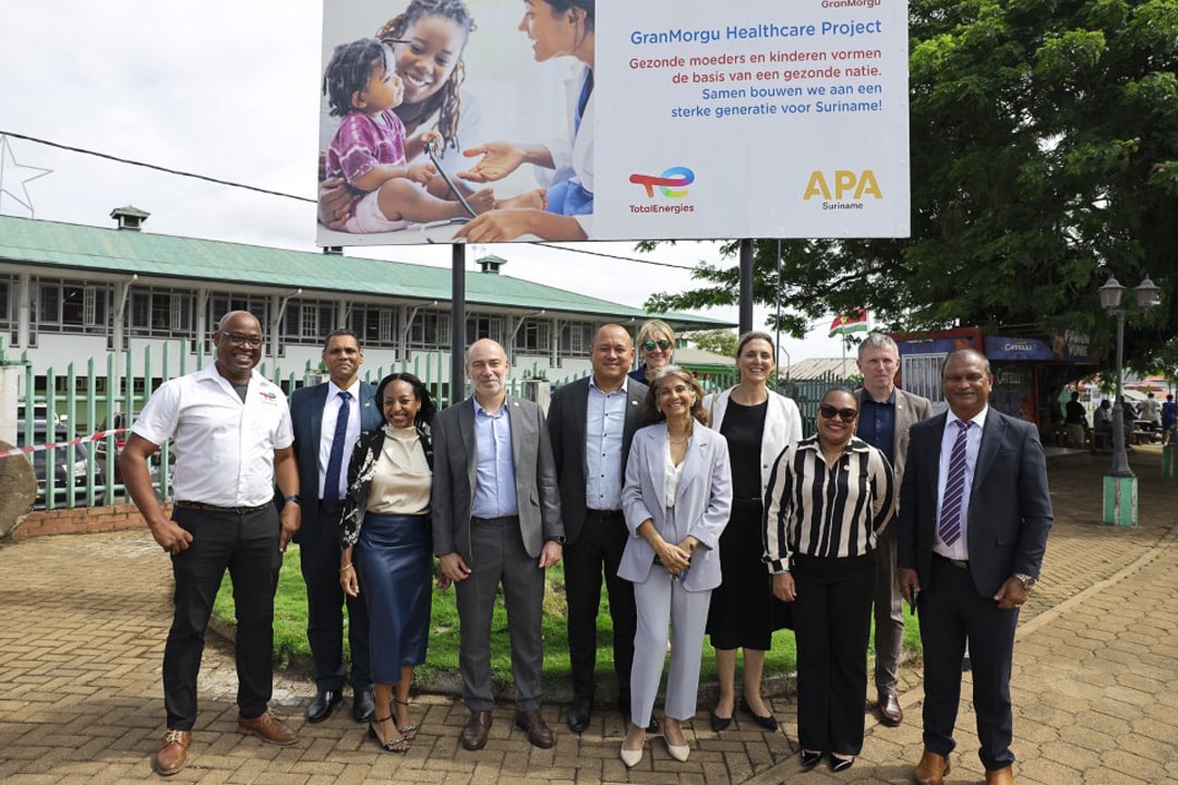 Read more about the article TotalEnergies en APA geven USD 2.3 miljoen voor renovatie ’s Lands Hospitaal