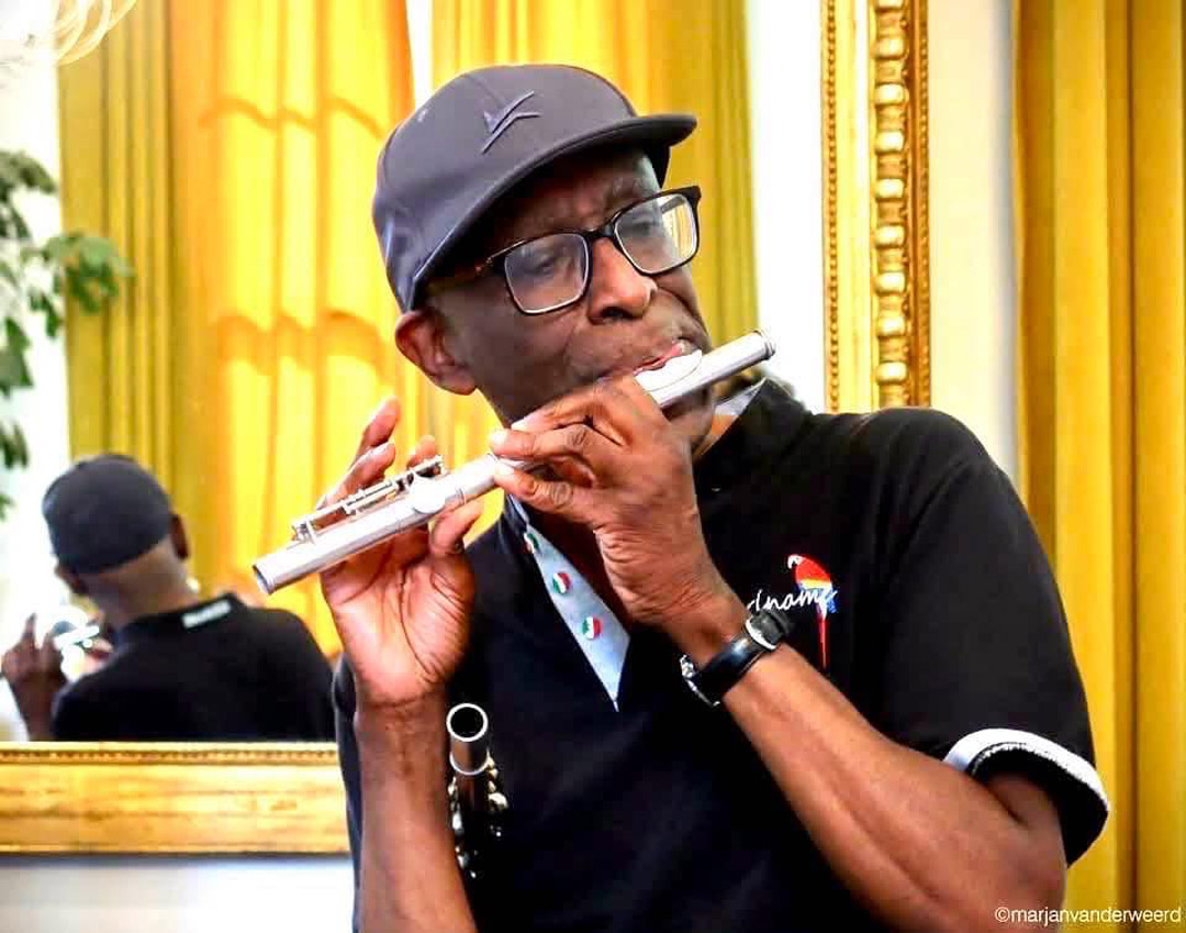 Read more about the article ‘Op tijd naar school’ bekendste liedje van Ronald Snijders