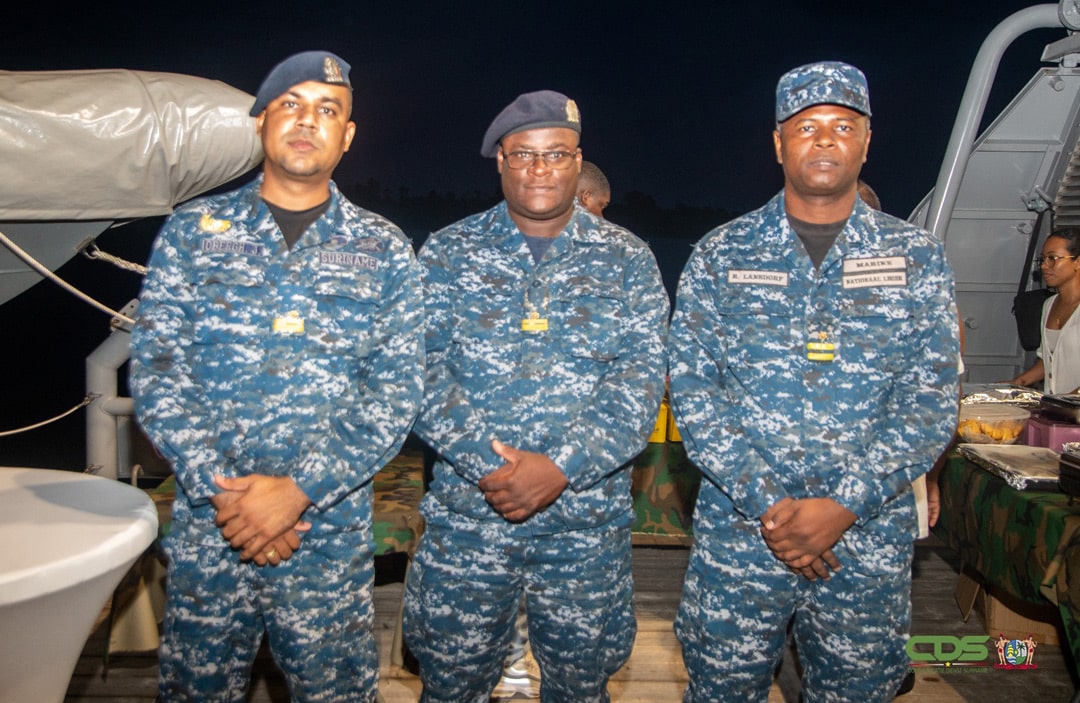 Read more about the article Nationaal Leger 18 hoger opgeleide officieren rijker