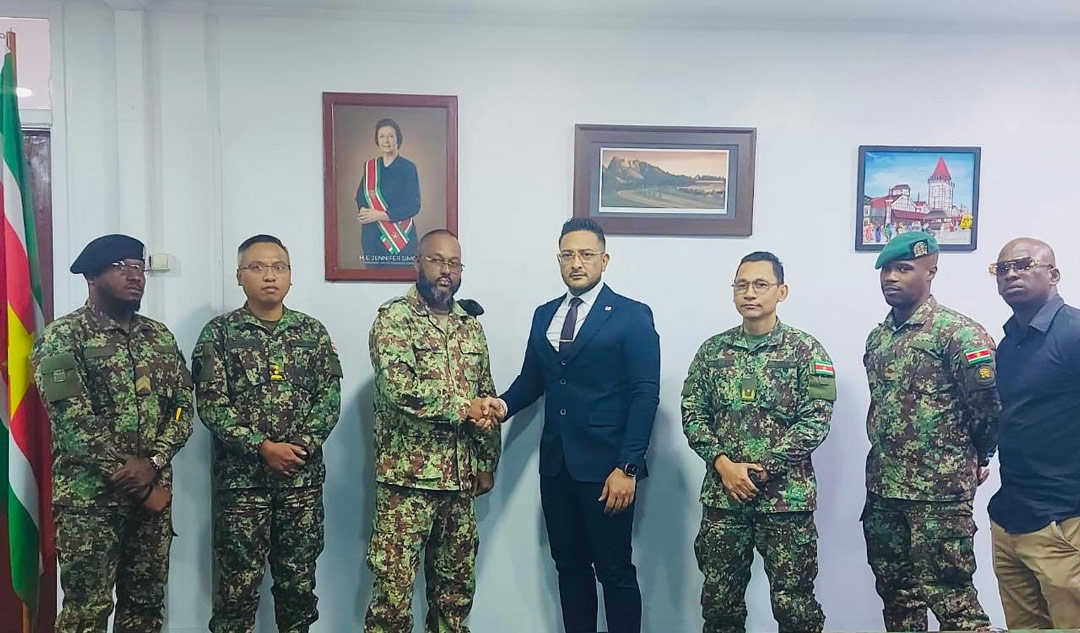 Read more about the article Defensieminister en bestuur VRM voeren overleg