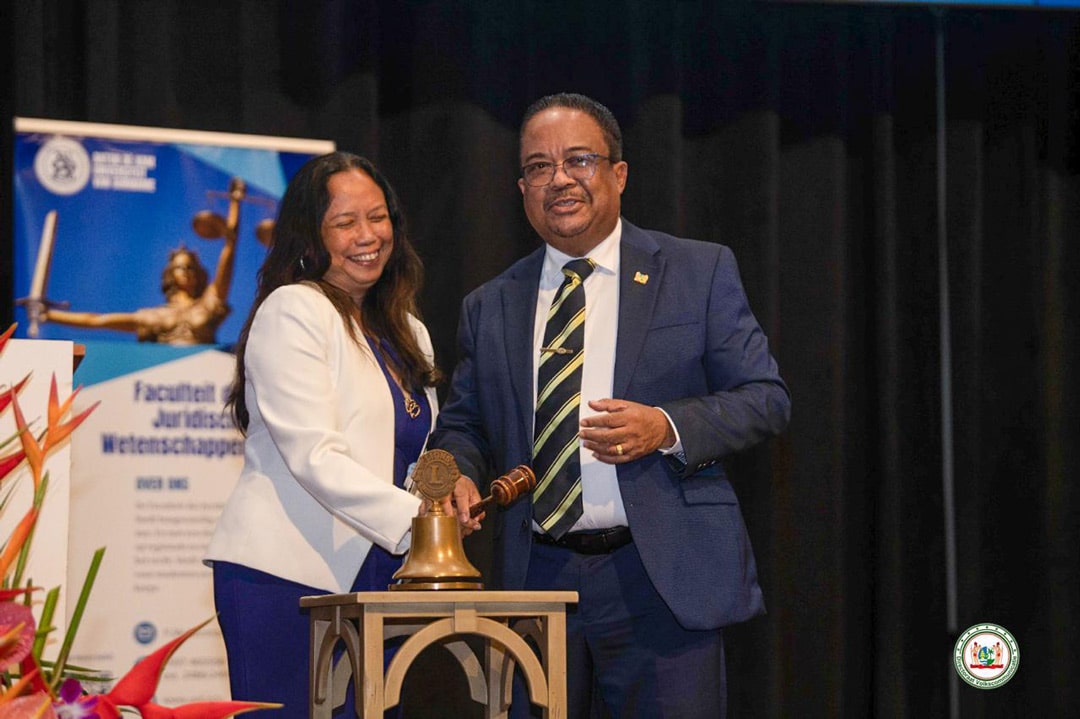 Read more about the article Waarnemend president roept AdeKUS op tot bijdrage aan samenleving